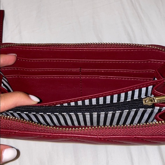 Burgundy wallet - Picture 6 of 11